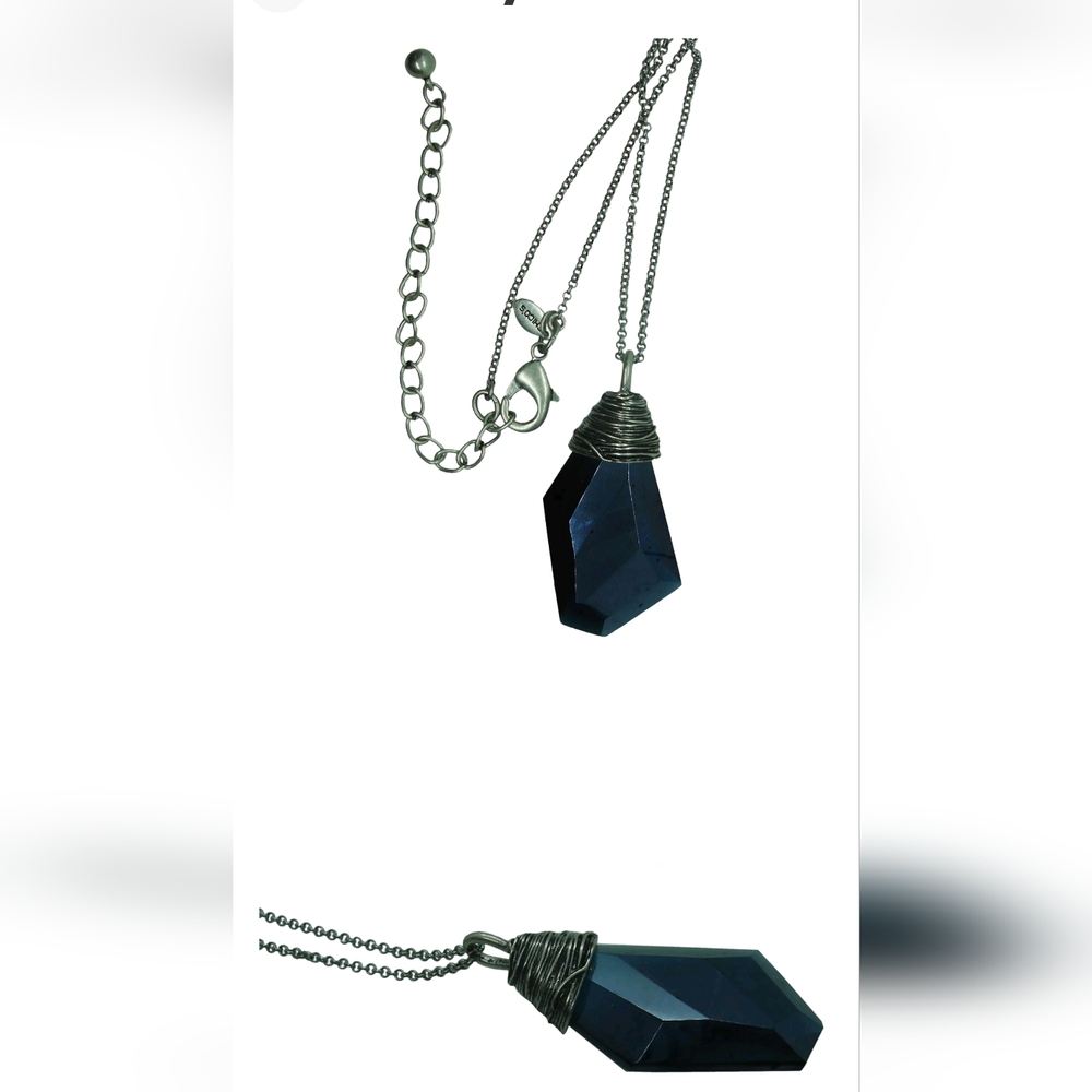 Abstract blue glass crystal pendant with silver tone hardware NWOT